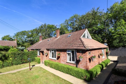 Chalky Lane, Dogmersfield, Hook