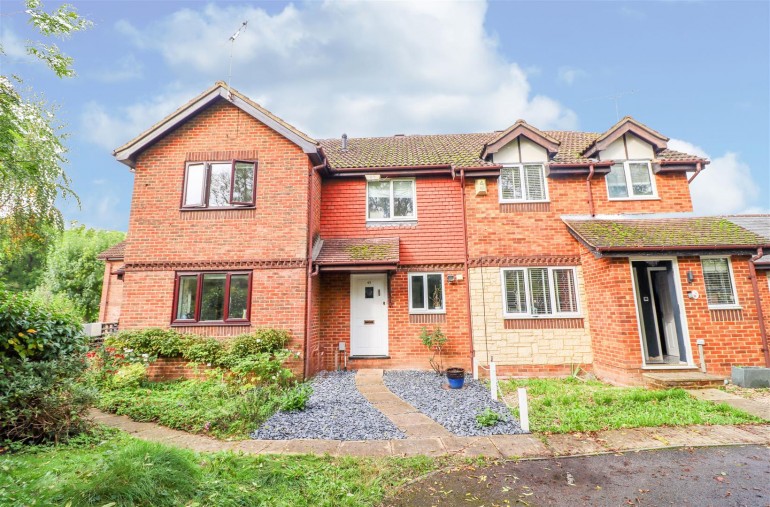 Barn Meadow Close, Church Crookham, Fleet