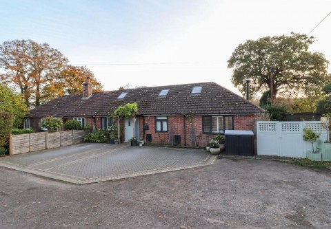 View Full Details for Chalky Lane, Dogmersfield, Hook